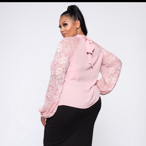 Long lace Mauve Blouse - Picture 2 of 5